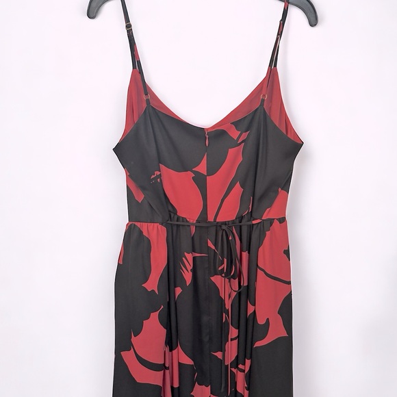 LIKE NEW! LOFT ANN TAYLOR MIDI DRESS. ADJUSTABLE STRAPS, LIGHTWEIGHT, BACK ZIP - Picture 3 of 14